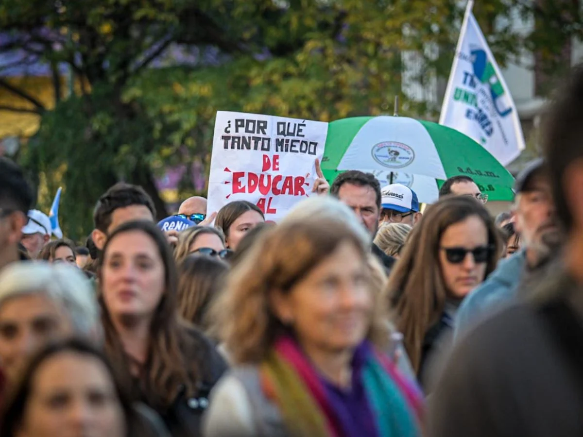 MARCHA-UNIVERSIDAD-433-1200x900