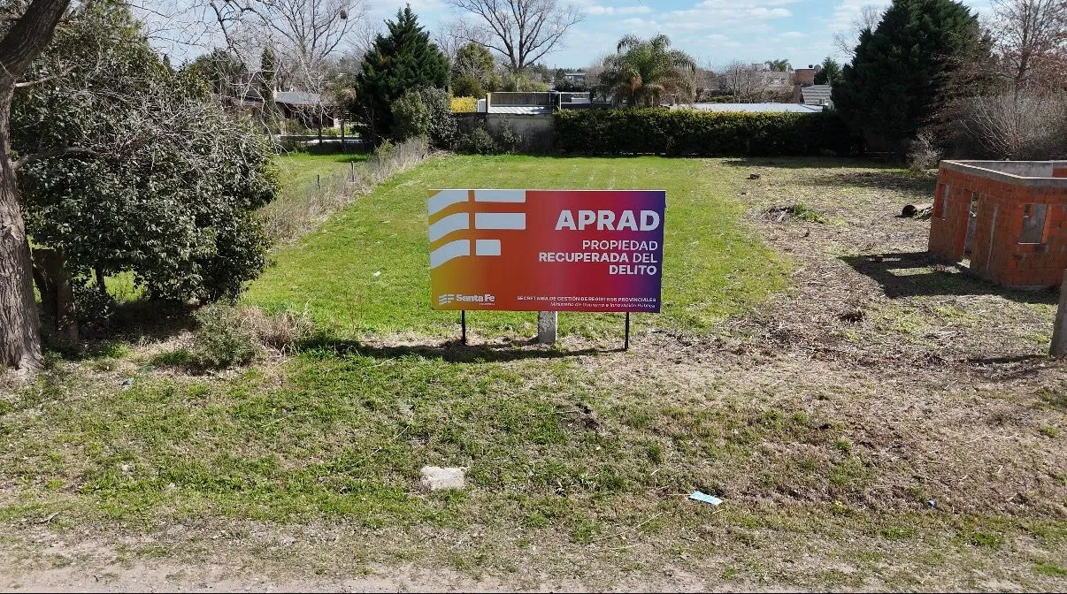 a6a9c857-7d32-4f0b-ae4f-76289cd53f4c