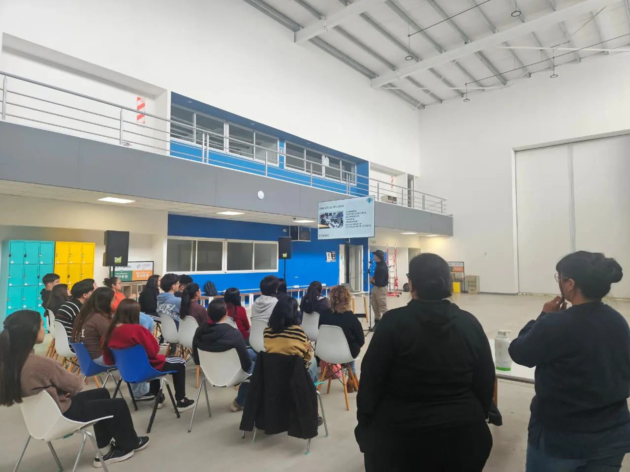 Imagen de WhatsApp 2025-11-03 a las 16.35.12_530148de