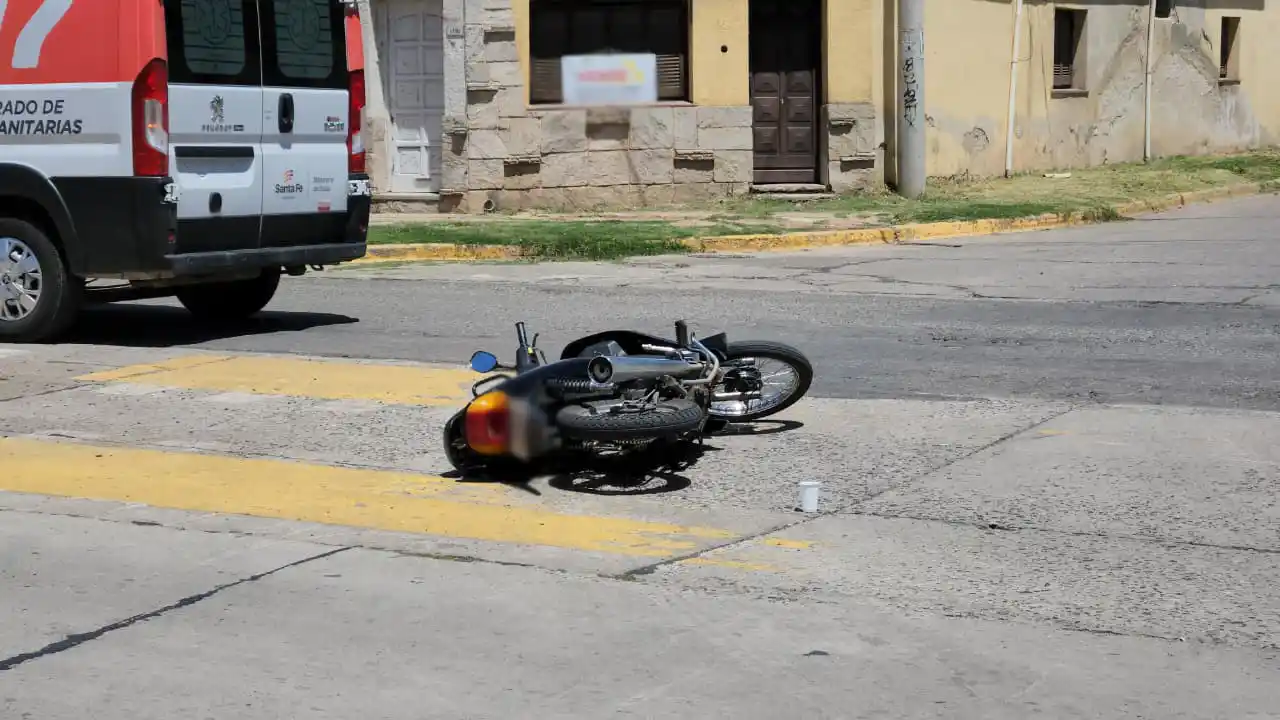 accidente_de_transito_bv_lehmann_y_mainardi_policia_ambulancia_107_1_2