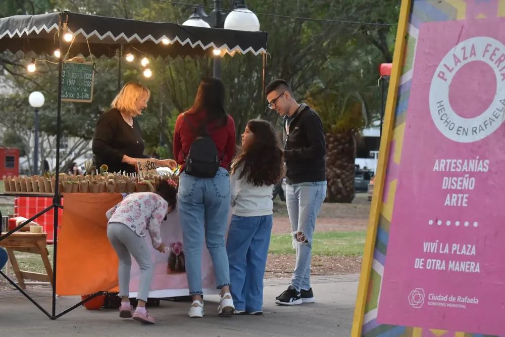 afd58d11-3f36-4c3e-a3a8-caefbe479fed