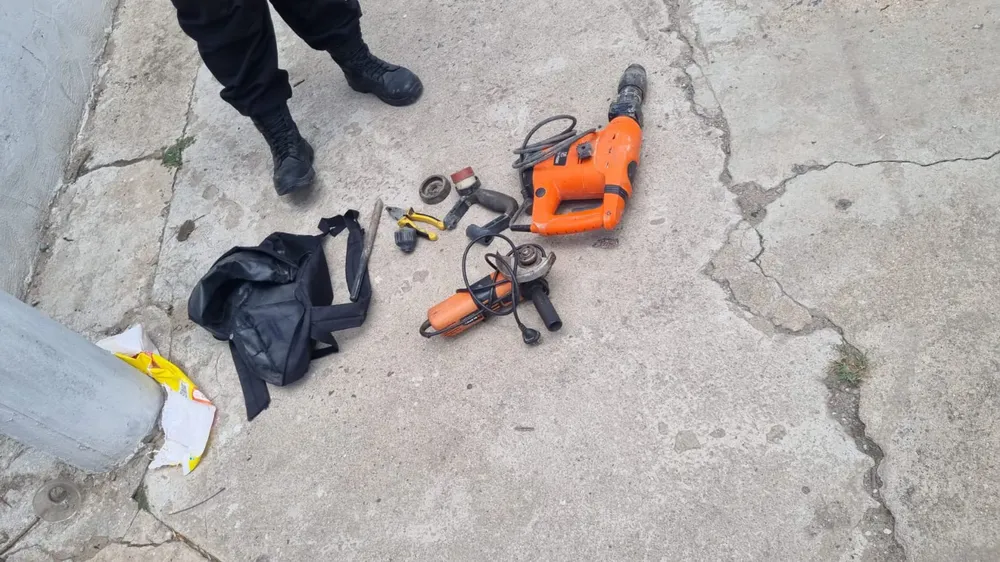 6800a62a-f41a-40f4-8466-d7f7de0e9939