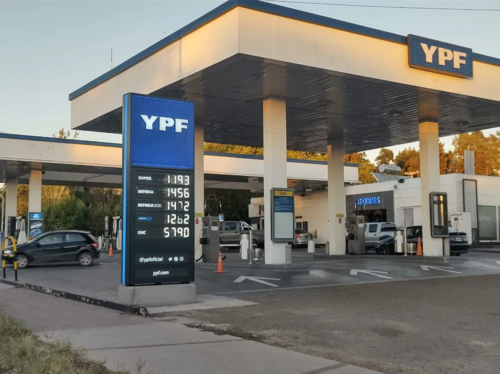nuevo-aumento-precios-los-combustibles-ypf-gran-mendoza-010425