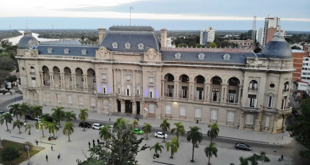 fbMMRq7G7_1300x655__2