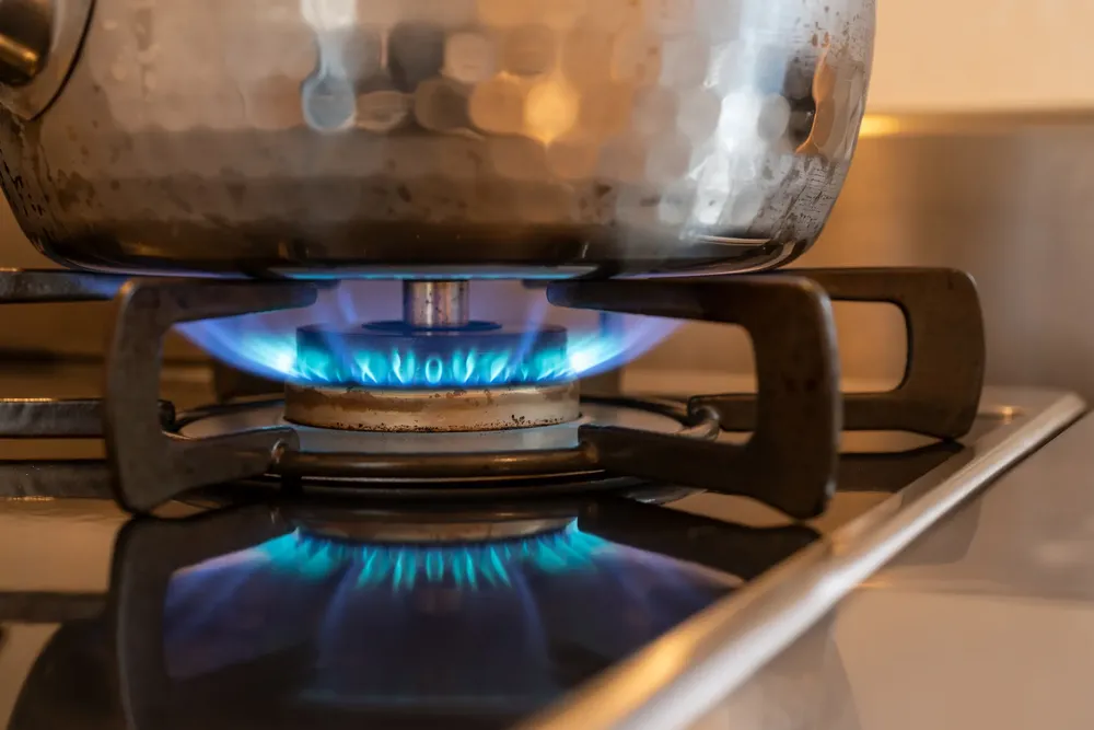 GettyImages-1332985903-gas-stove