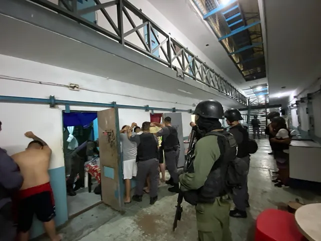 allanamientos-los-pabellones-la-unidad-penitenciara-n-2-sta-fe-01jpeg