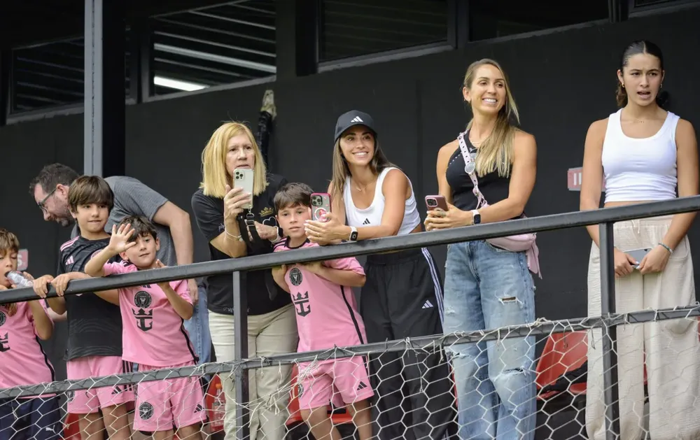 familia-messi-bella-bista-rosario-newells-2-1536x966