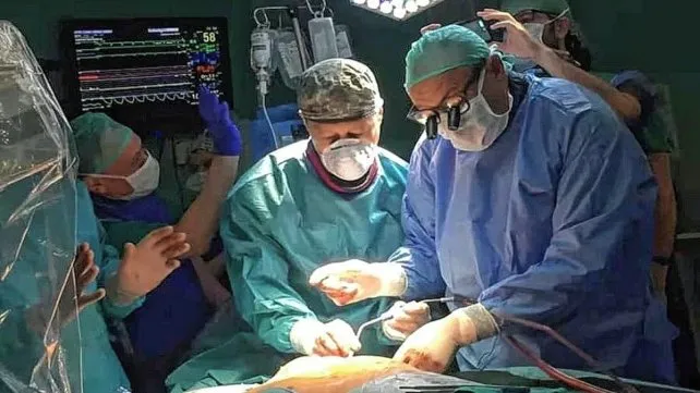 federico-benetti-cirugia-cardiaca-sabios-grecia-rosarinojpg