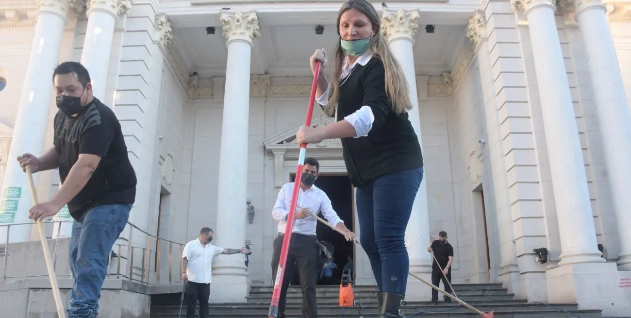 HNoruOfP5_1300x655__1