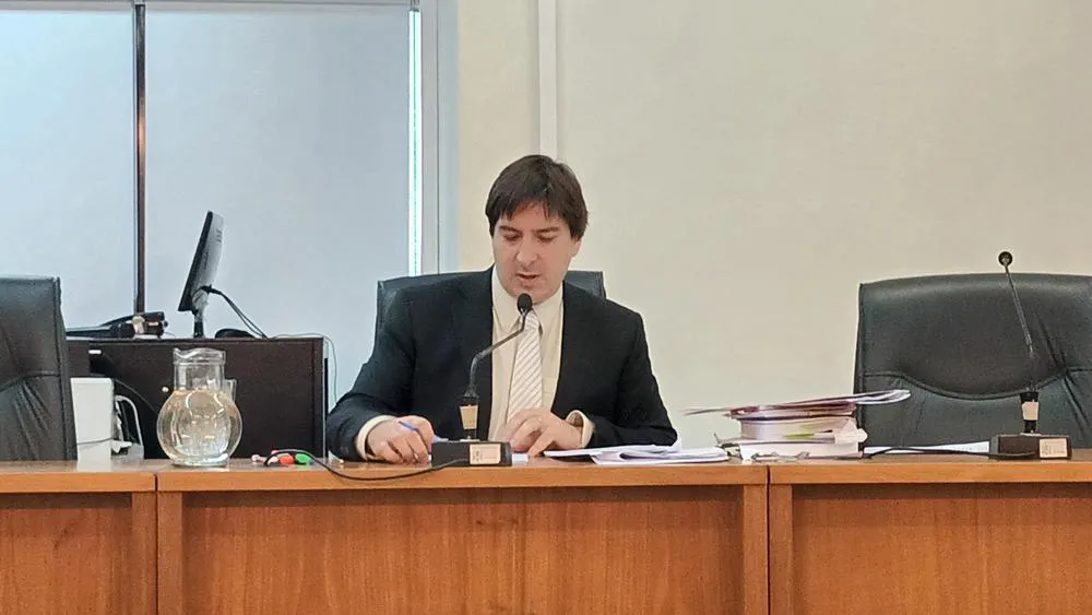 multimedia.normal.820f204430f4f050.SnVleiBHdXN0YXZvIEJ1bWFndWluX25vcm1hbC5qcGc=