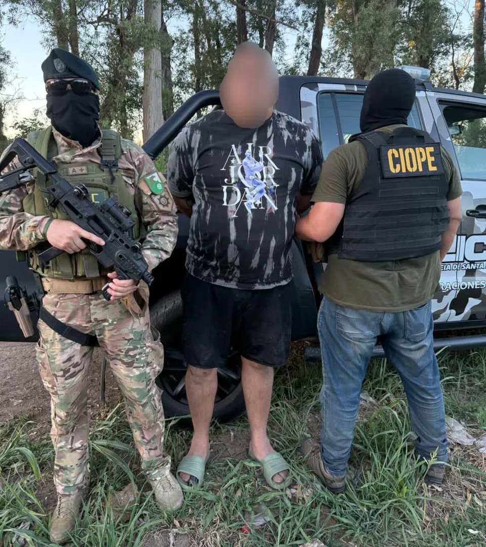 Imagen de WhatsApp 2025-12-13 a las 21.21.06_46311e60