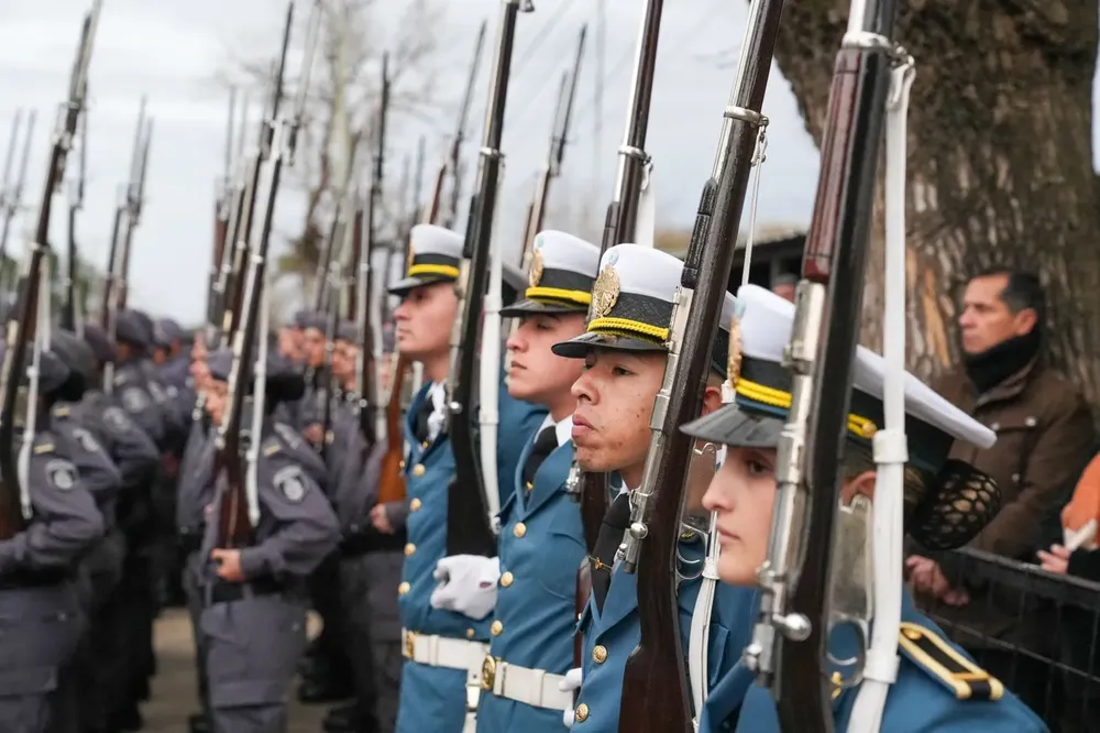 8515a9d1-d8f8-476a-975e-7fdf892deb33